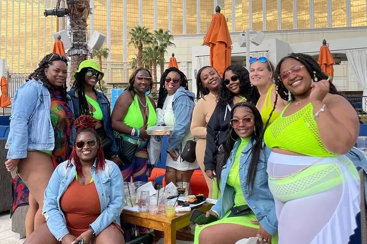 Skip the Line VIP Pool Party Tour in Vegas