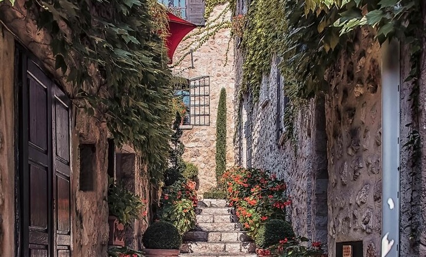 Image 4: Depuis Nice Cannes Antibes et St Paul DE Vence Visite Privée