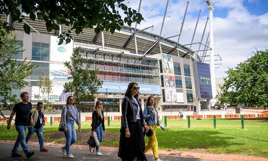 Image 2: Melbourne Sports Experience + MCG Tour Combo
