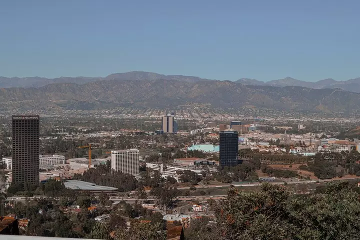 Los Angeles Must-See Tour - Filming Locations, Crime Scenes, Celebr...