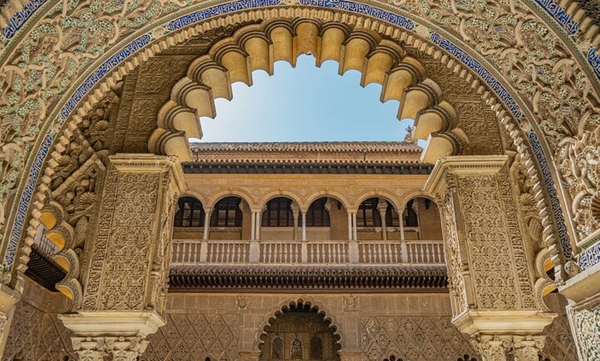 Image 2: Entrada al Real Alcázar de Sevilla con Audioguía
