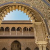 Image 2: Entrada al Real Alcázar de Sevilla con Audioguía