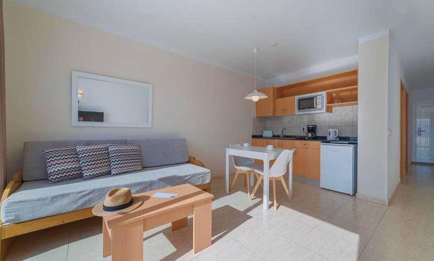 Image 5: ✈ LANZAROTE | Costa Teguise - Hotel Siroco - Adults Only 3*, 4 nach...