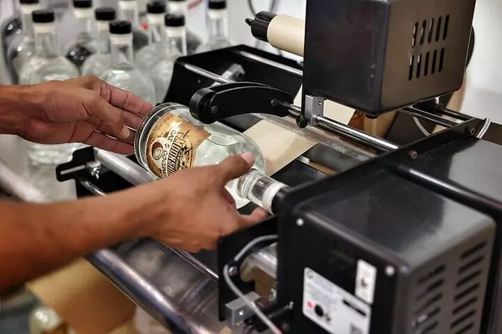 Orlando Distillery Tour with Tasting Experience - Second Medium