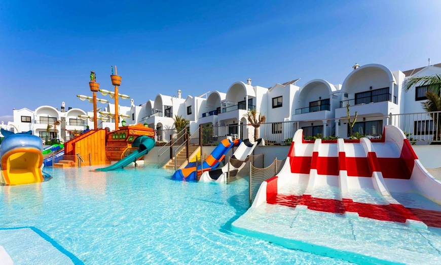 Image 1: ✈ LANZAROTE | Puerto del Carmen - Bakour Lanzarote Splash 4* - Espa...