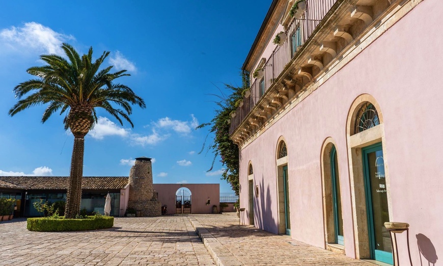 Image 3: ✈ SICILY | Ragusa - Poggio Del Sole Resort 4* - Breakfast included