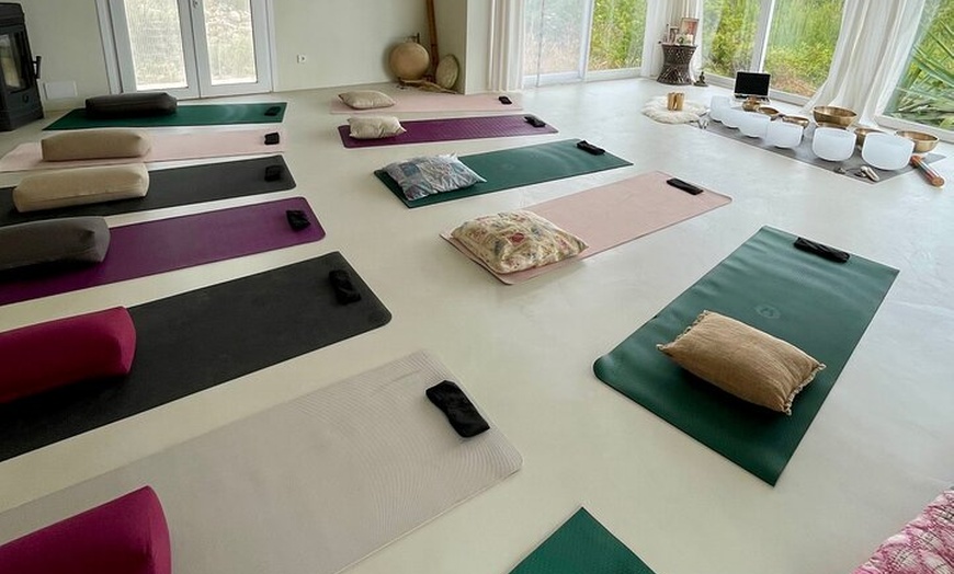 Image 8: Ibiza: Baño de sonido privado con cuencos cantores y relajación