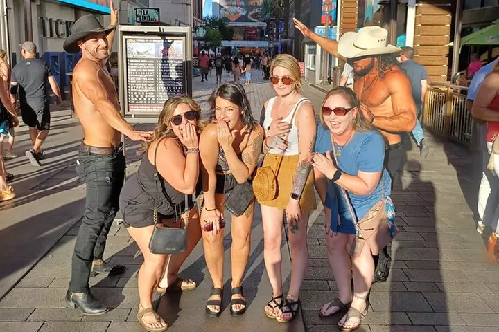 Must-See Spots Vegas Strip Walking Tour