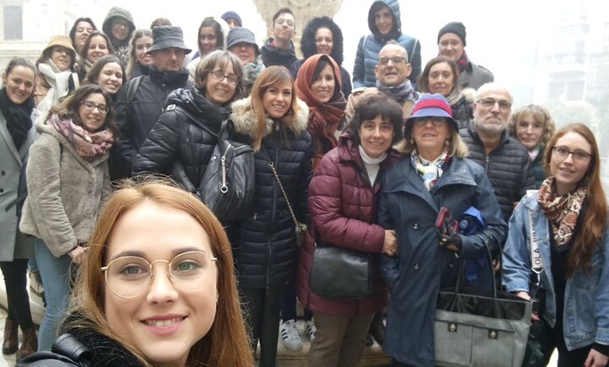 Image 3: Sevilla Fácil. 2 Tours: Casco Histórico y Judería + Triana