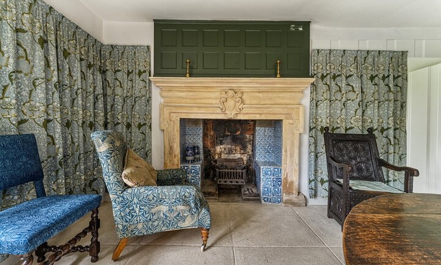 Image 3: Thames Canoe Trip to Kelmscott Manor with Cream Tea & Return