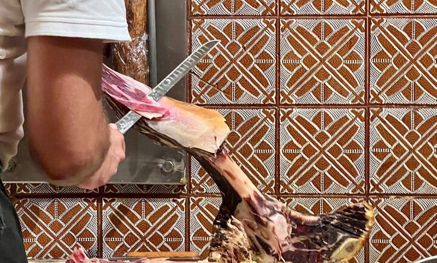 Image 1: Madrid City Aventura de vinos y tapas