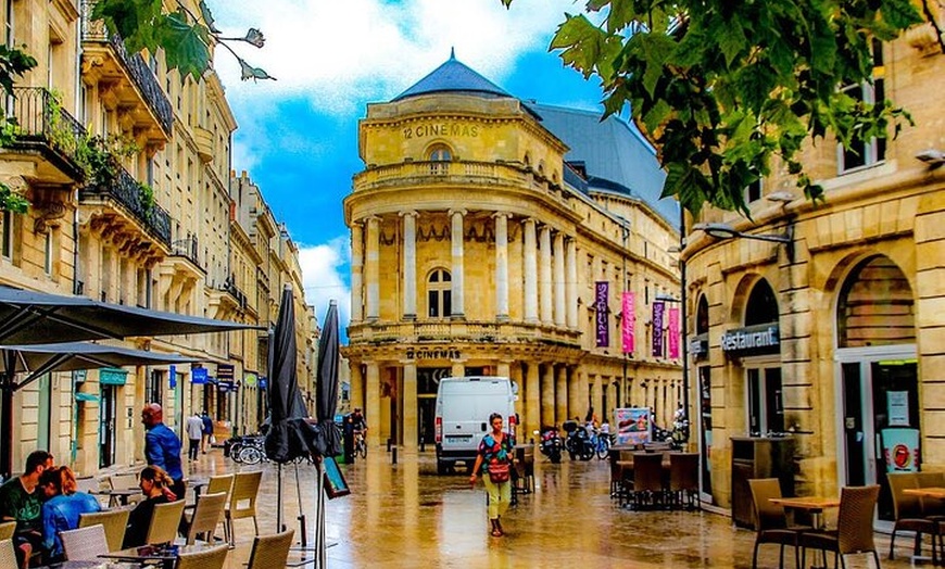 Image 4: Visite privée à pied monumentale du XVIIIe siècle à Bordeaux