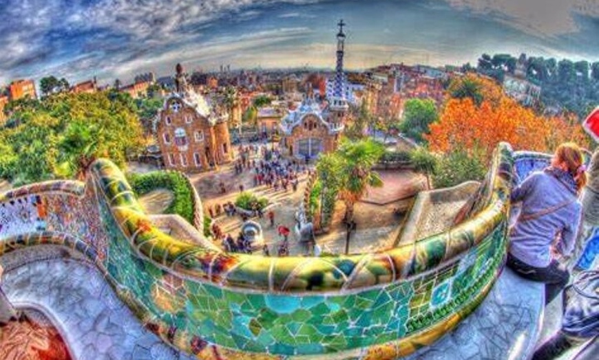 Image 6: Entrada oficial de Park Guell