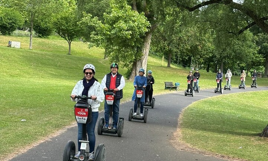 Image 3: Segway Tour in Bonn Erkunden Sie die Stadt auf Rädern