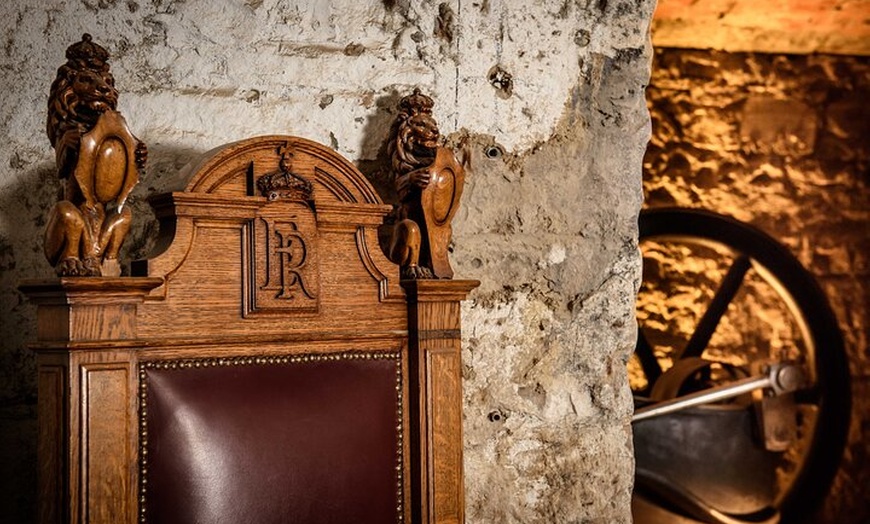 Image 10: 90min Underground Whisky Tasting in Edinburgh's Old Town