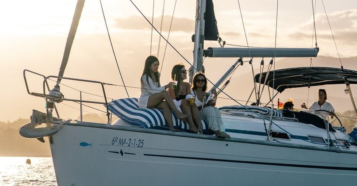 Crucero privado con bebidas y paddle board en Marbella, Málaga