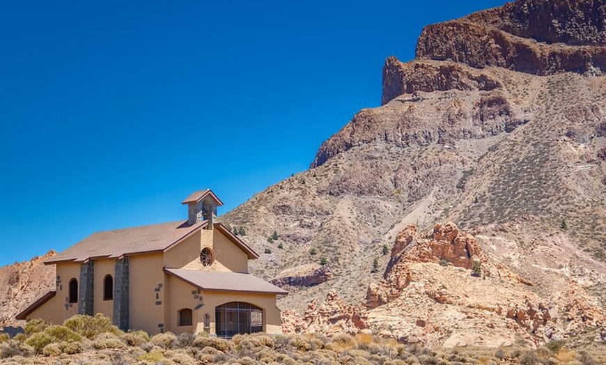 Image 2: Parque Nacional del Teide Paisajes y vida silvestre del volcán Safa...