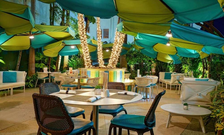 Image 10: ✈ FLORIDA | Miami - The Tony Hotel South Beach 4* - Piscina esterna