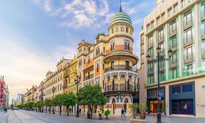 Image 3: Explora Sevilla en 60 minutos con un Local