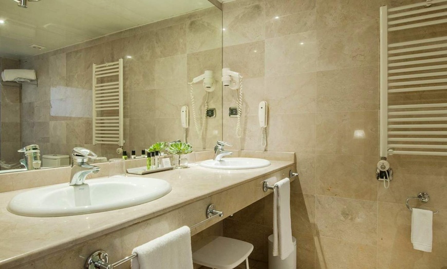 Image 7: ✈ SPAIN | Barcelona - Mariano Cubi Aparthotel Barcelona 4*, 2 night...