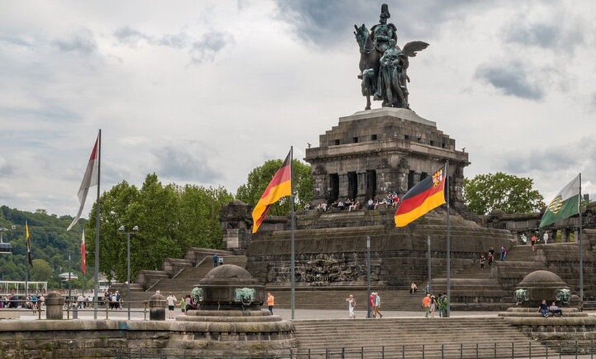 Image 12: Frankfurt : Private Tour durch Schloss Eltz, Cochem und Moseltal