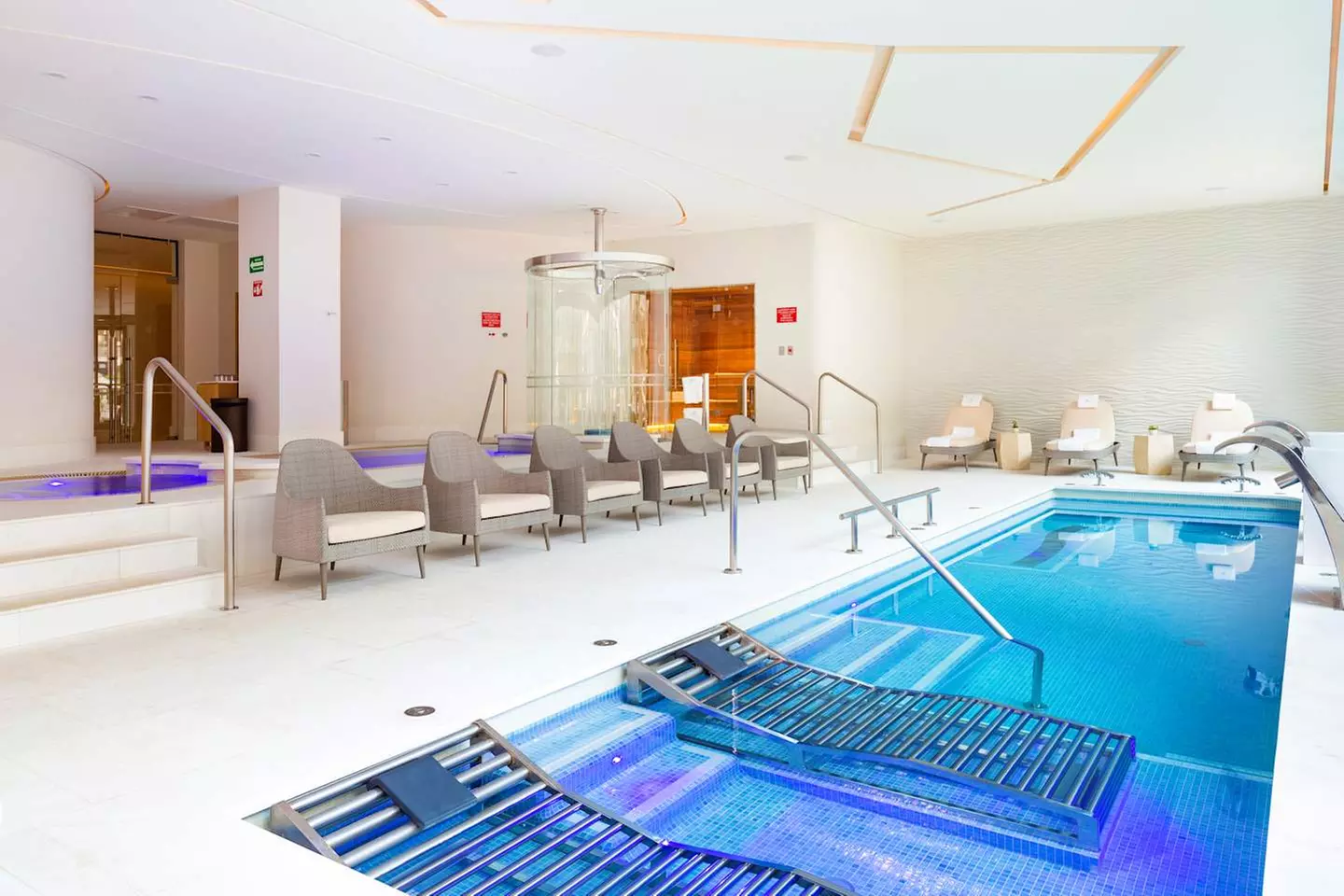 ✈ BASSA CALIFORNIA | Cabo San Lucas - Villa La Valencia Beach Resor...