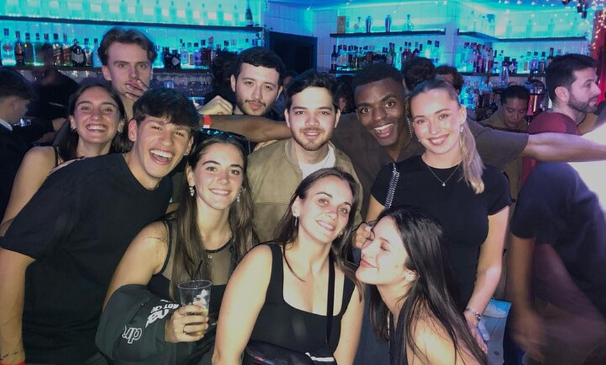 Image 2: Fiesta de Barcelona con Beer Pong Drinking Game Plus Entrada VIP Club