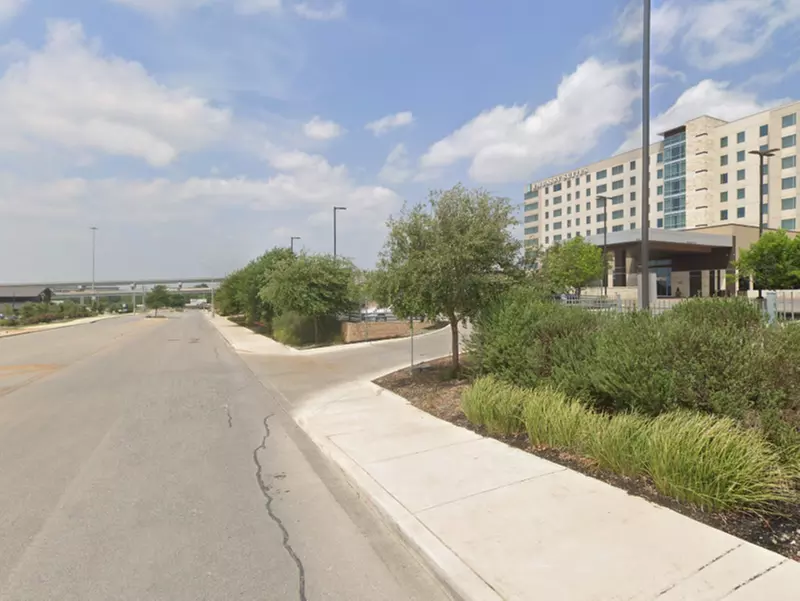 Parking at Embassy Suites Landmark Lot