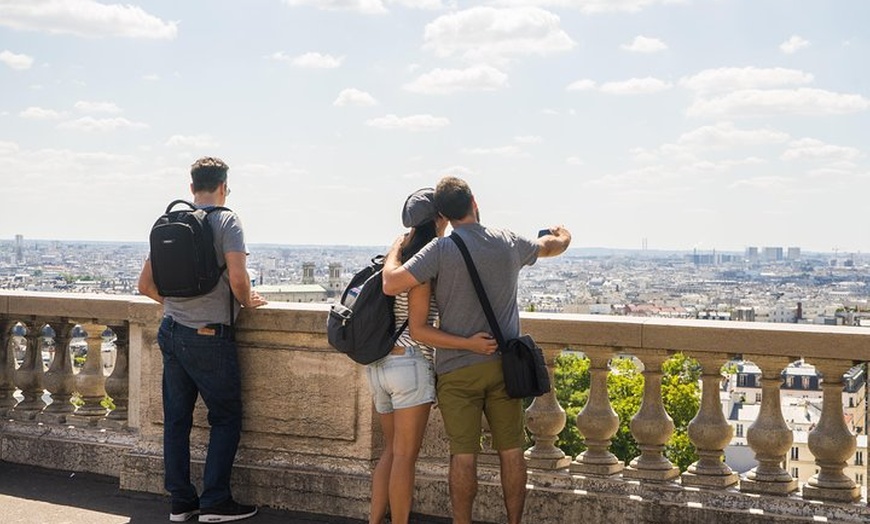 Image 2: Paris Montmartre : visite de 2 heures en groupe en Allemand ou Anglais