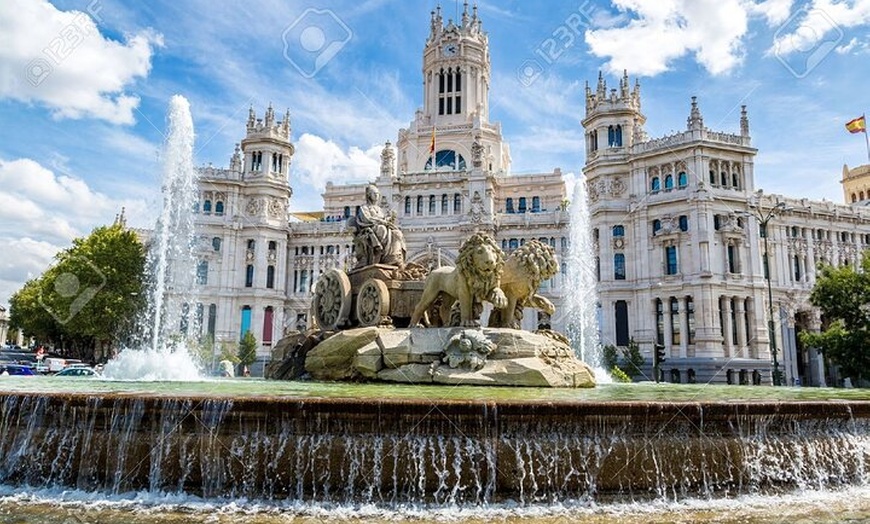 Image 5: Tour privado por el casco antiguo de Tuk Tuk y las principales atra...