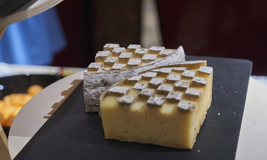 Image 7: Billet pour le Musée Vivant du Fromage de Paris avec dégustation in...