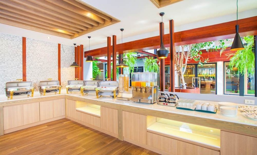 Image 33: ✈ MIDDEN VAN THAILAND | Bangkok - New Siam Palace Ville Hotel 3*, 5...