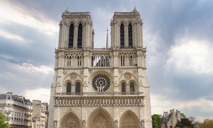 Image 7: Accès Notre-Dame : Explorez l'intérieur avec un Guide agréé.