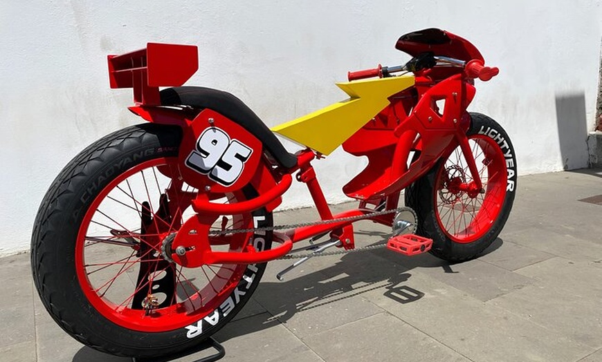 Image 3: Entrada a la Galería de Arte sobre Ruedas en Gran Canaria