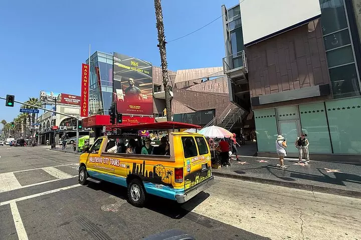 Hollywood and Celebrity Homes Bus Tour