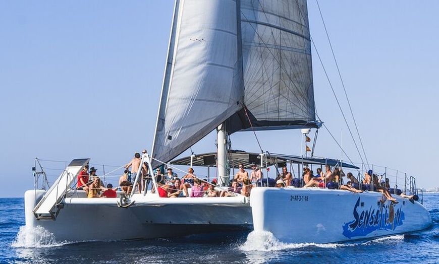 Image 25: Puesta de Sol desde LLoret de Mar con Dj y bebidas