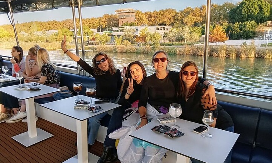 Image 11: Sevilla : Crucero por el río Guadalquivir con aperitivo