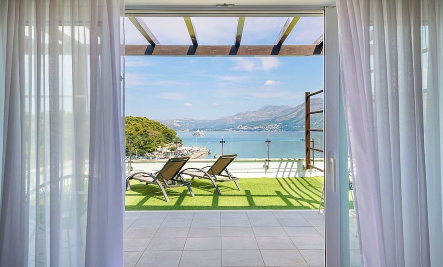 Image 7: ✈ CROATIA | Cavtat - Hotel Cavtat 3*, 3 nights - Outdoor swimming pool