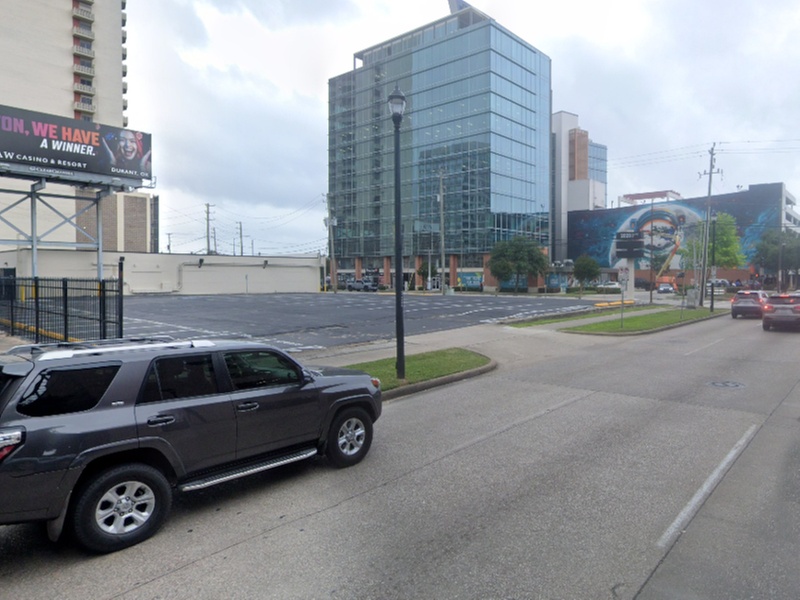 Parking at 2020 Travis St. Lot