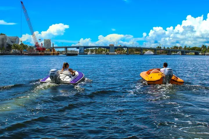 Ft. Lauderdale Mini Powerboat Rental. Canal, Yacht, Mansion Tour