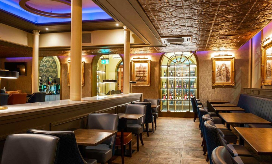 Image 8: ✈ IRLANDE DU NORD | Belfast - Ten Square Hotel, an Ascend Hotel Col...