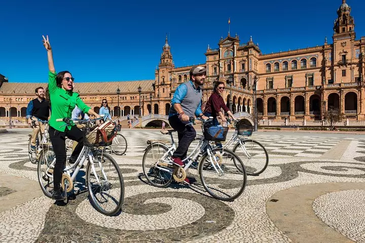 12 h - Tour en bicicleta y tapas Sevilla - Primary Image