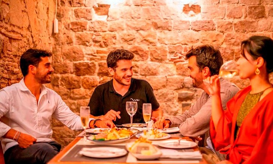 Image 7: Excursión gastronómica y cultural privada de Málaga : Tapas & Flamenco