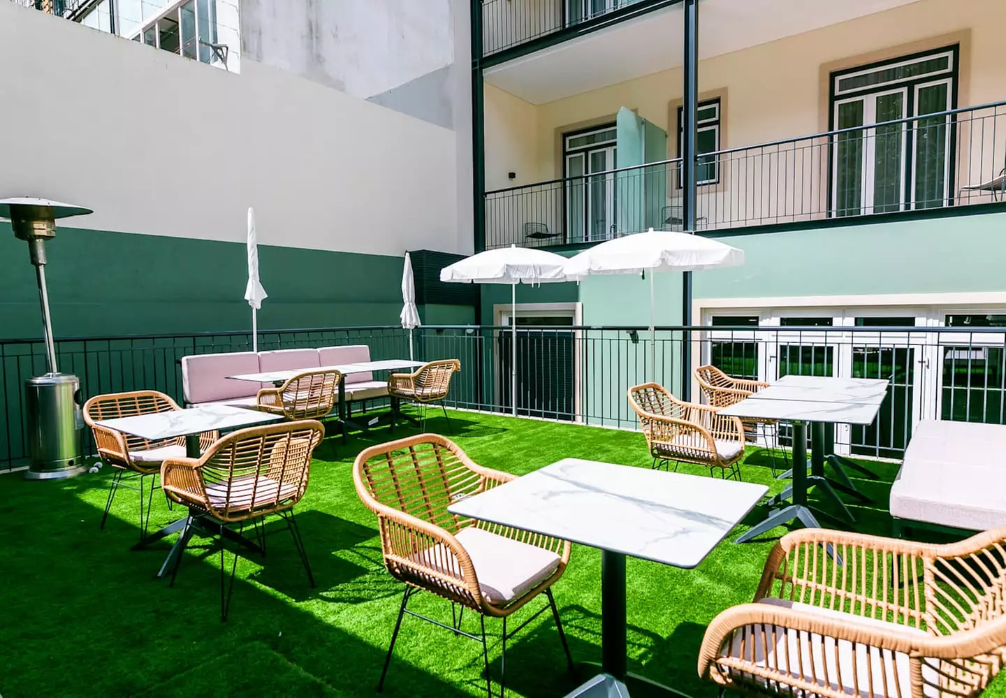 ✈ PORTUGAL | Lissabon - LX SoHo Boutique Hotel 3*, 2 Nächte - Stadt...
