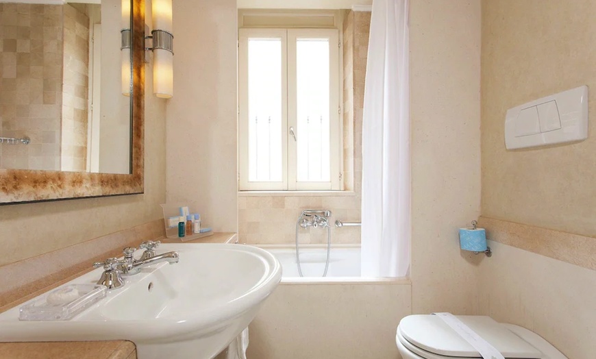Image 5: ✈ ITALIA | Roma - Hotel Stendhal 4* - Centro città
