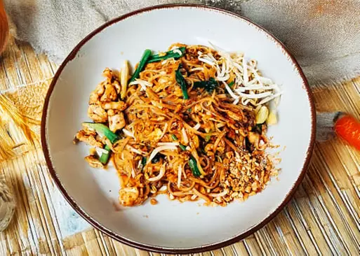 5% Cash Back at Thai House