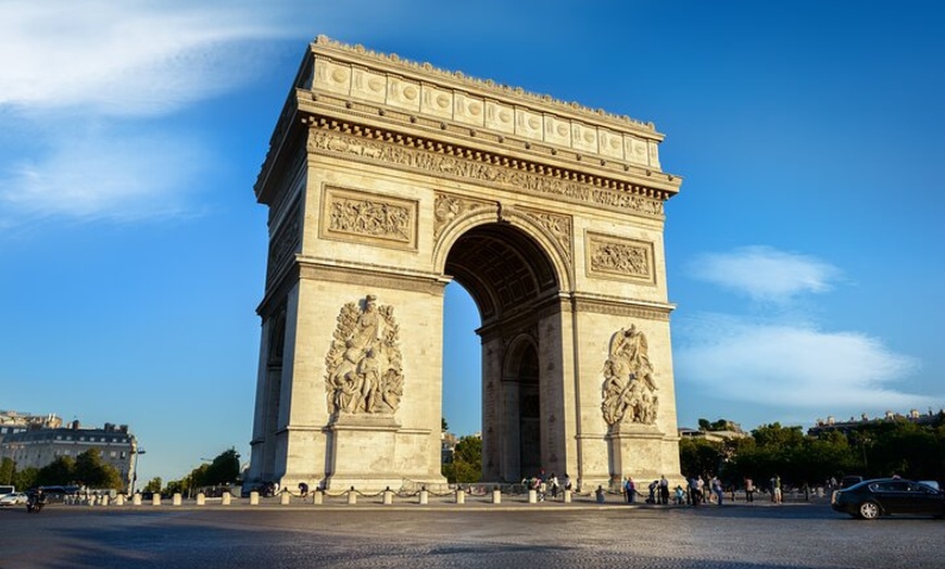 Image 4: Paris Full Day Private Chauffeur Service Berline ou Van