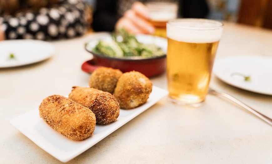 Image 6: Tour gastronómico de Barcelona : Tapas, bebidas y delicias con un l...