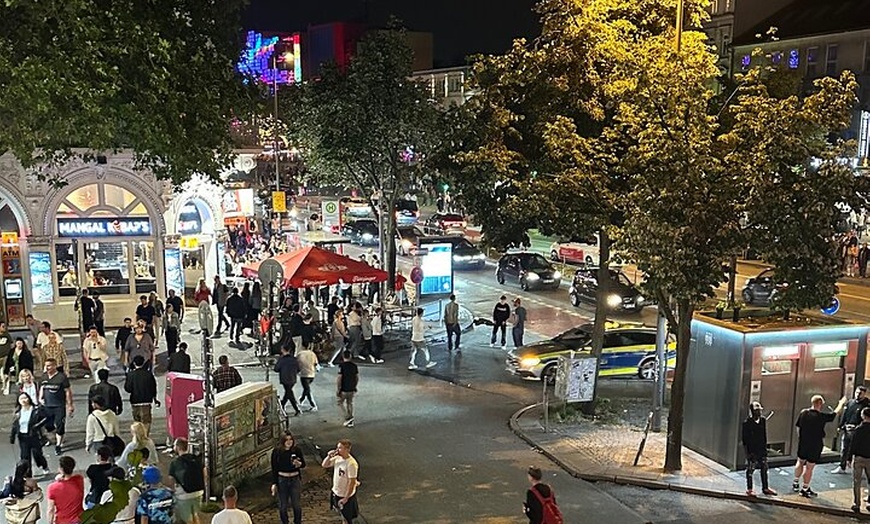 Image 7: The wildest Pub Crawl in Hamburg