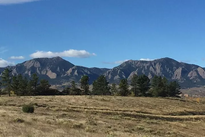 Private "Boulder Peaks & Wilderness Tours: Mallory Cave Trail"